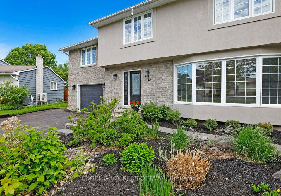 23-biscayne-crescent-ottawa-ontario-x13207554