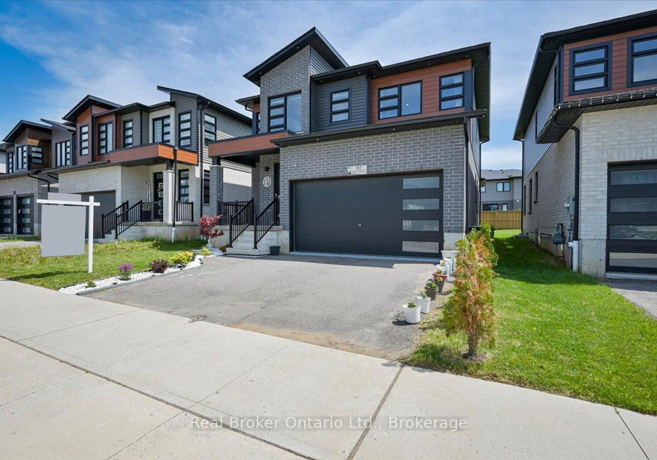 92-moon-crescent-cambridge-ontario-x13207622