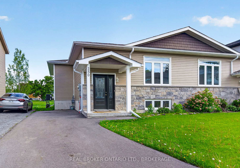 250-lourdes-avenue-cornwall-ontario-x13207624