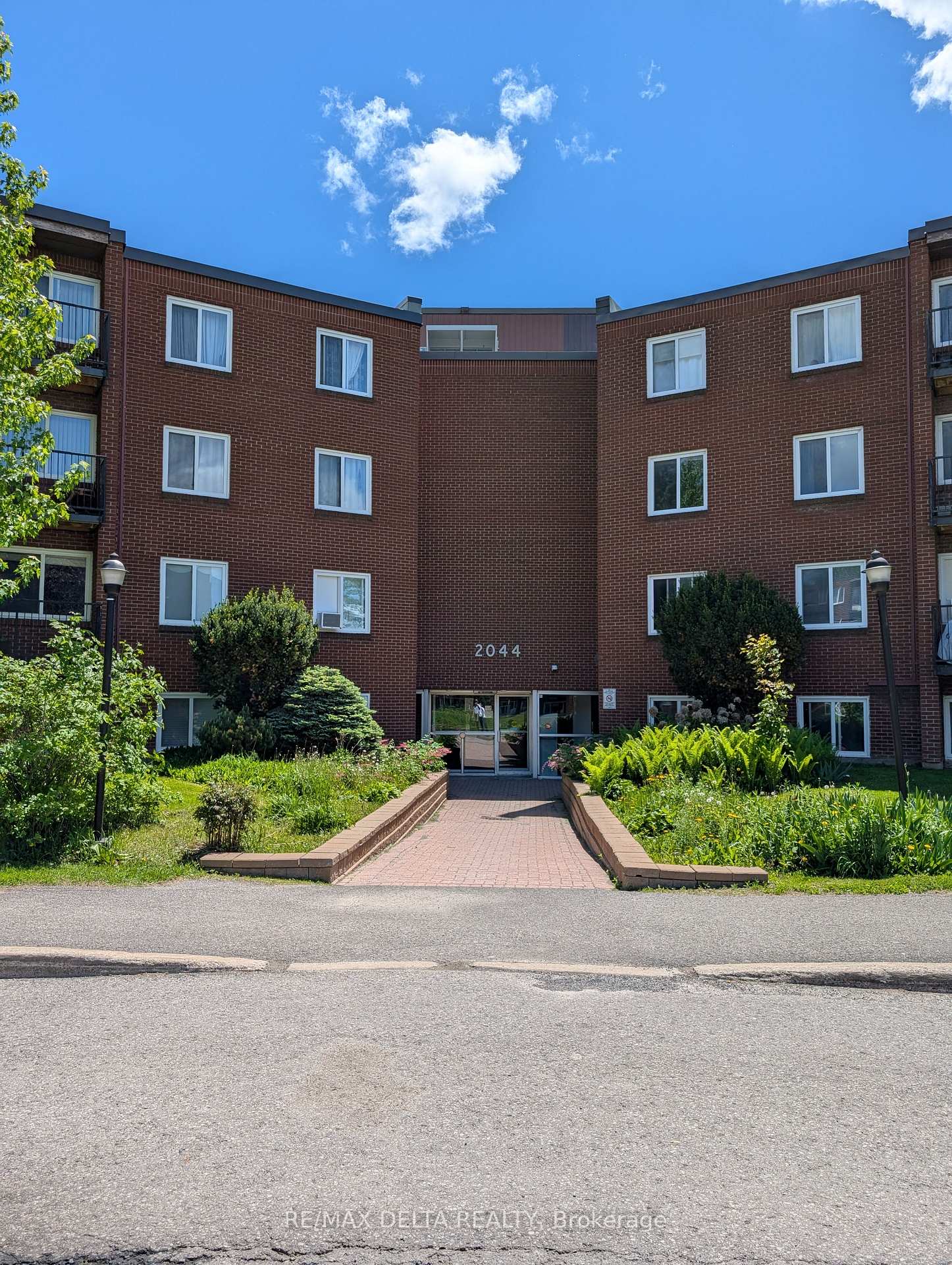 2044-arrowsmith-drive-ottawa-ontario-x13207738