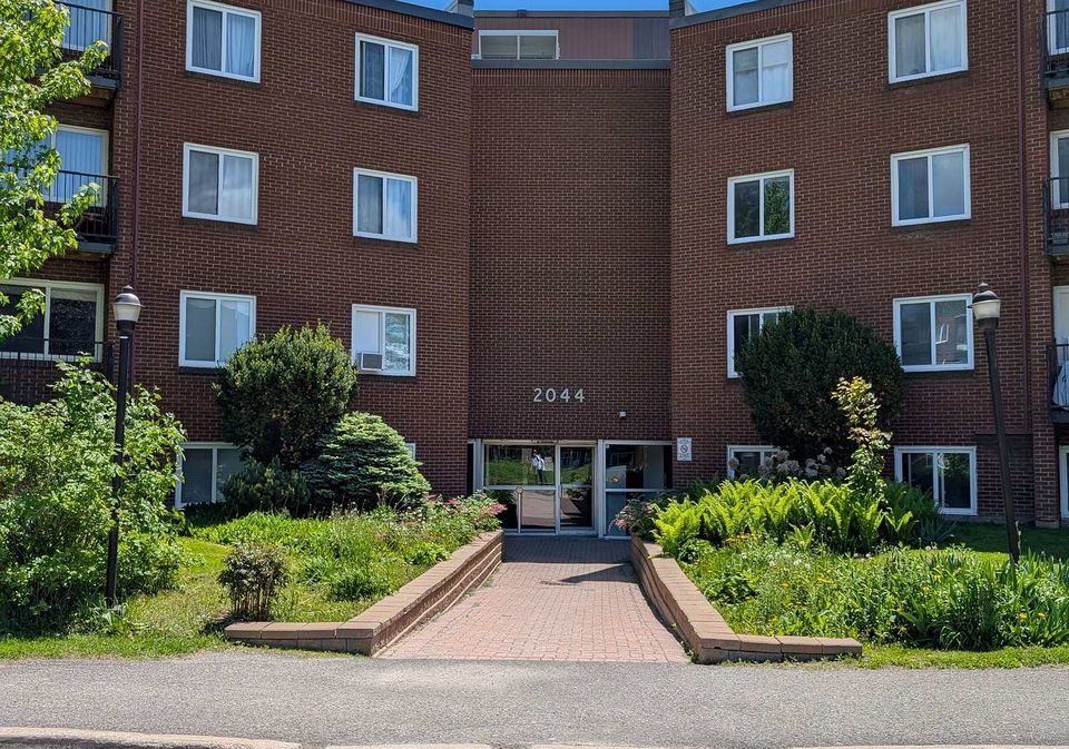 2044-arrowsmith-drive-ottawa-ontario-x13207738