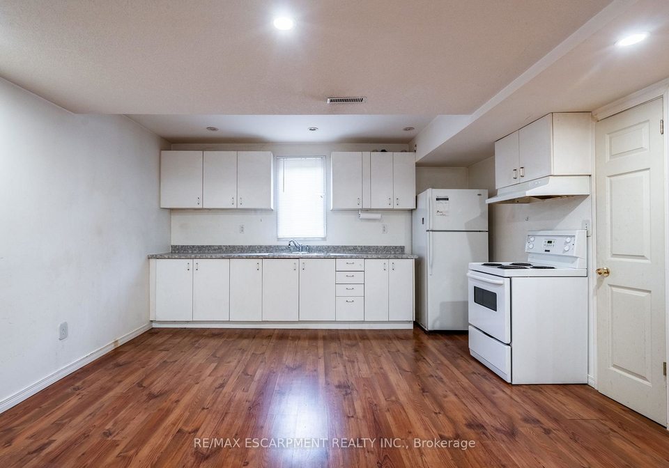 154-156-freelton-road-hamilton-ontario-x13207934