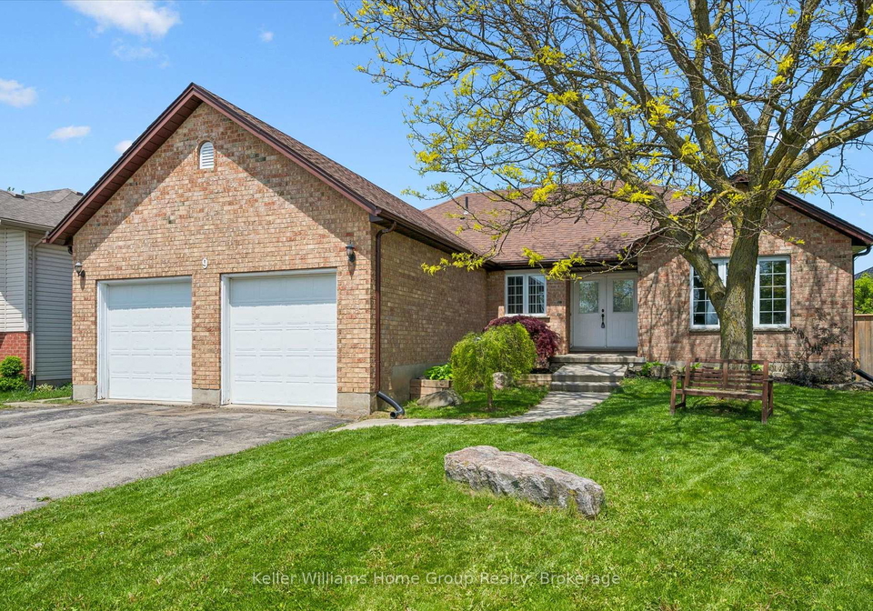 9-berdux-place-wellesley-ontario-x13208028