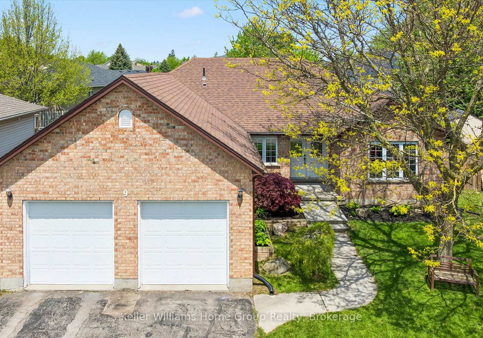 9-berdux-place-wellesley-ontario-x13208028