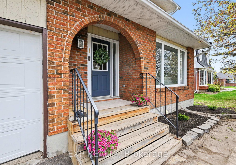 1-laura-crescent-mississippi-mills-ontario-x13208180