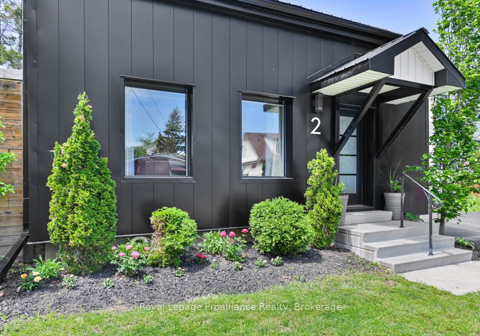 2-howard-street-belleville-ontario-x13208454