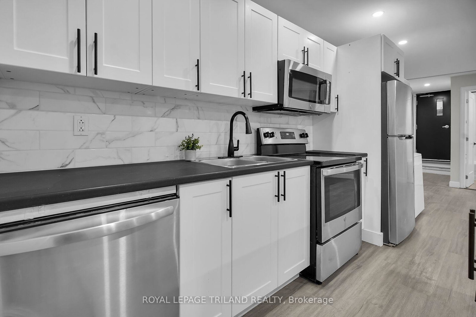 425-mckenzie-avenue-london-south-ontario-x13208688