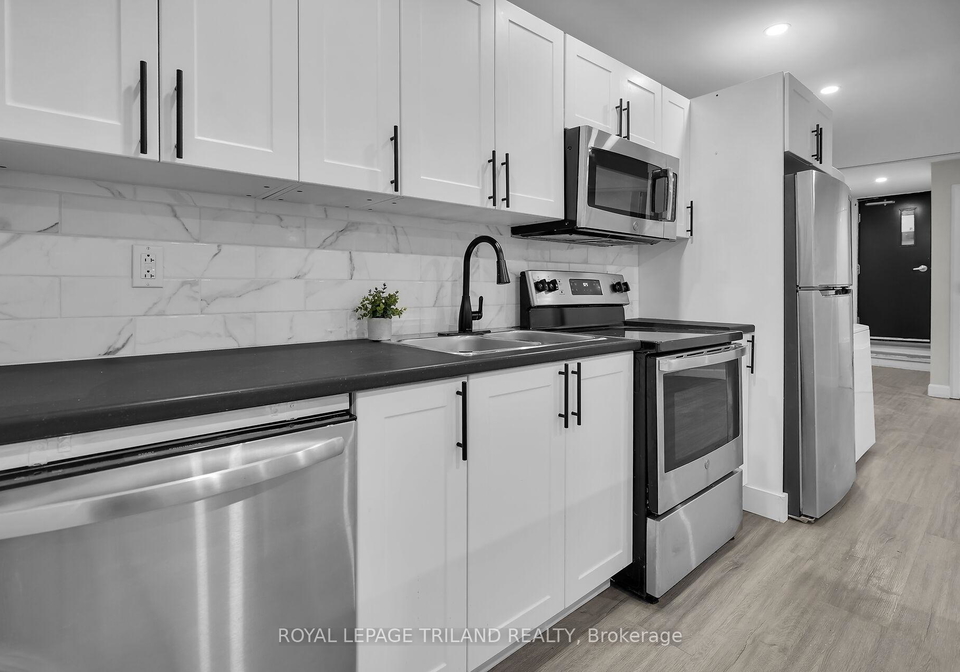 425-mckenzie-avenue-london-south-ontario-x13208688