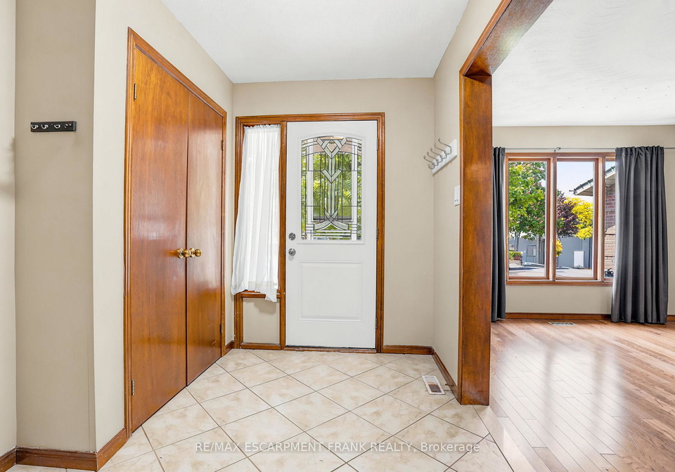 35-amblecote-place-hamilton-ontario-x13208748
