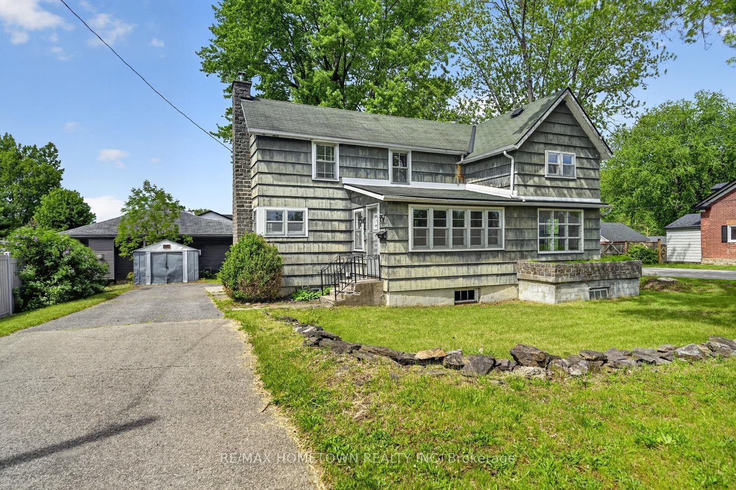 40-centre-street-brockville-ontario-x13208756