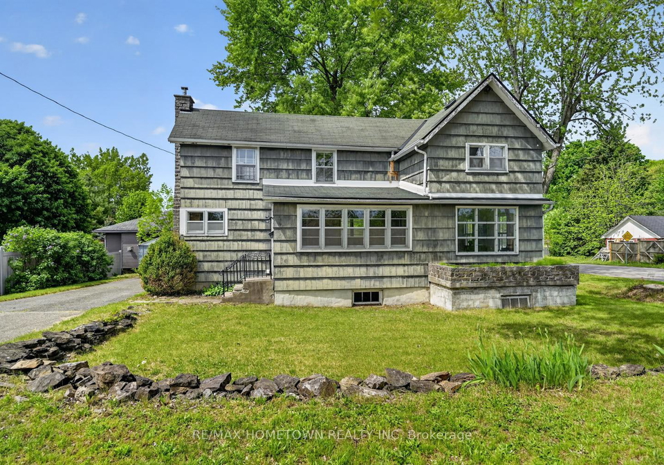 40-centre-street-brockville-ontario-x13208756