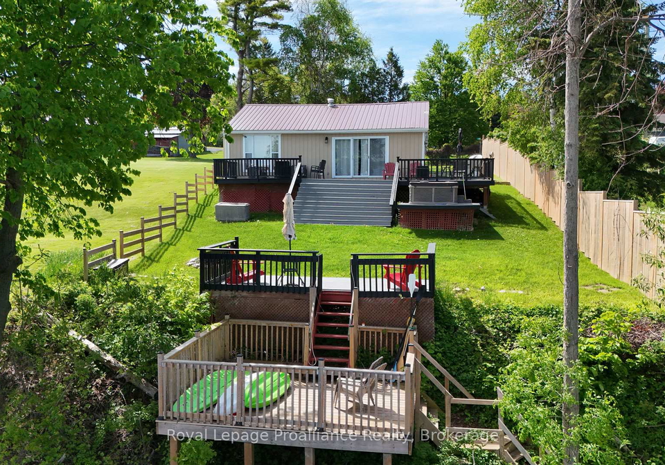 20-bonters-lane-prince-edward-county-ontario-x13208866