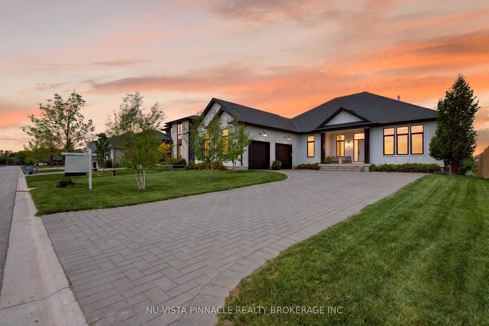 2572-lucas-avenue-strathroy-caradoc-ontario-x13209034