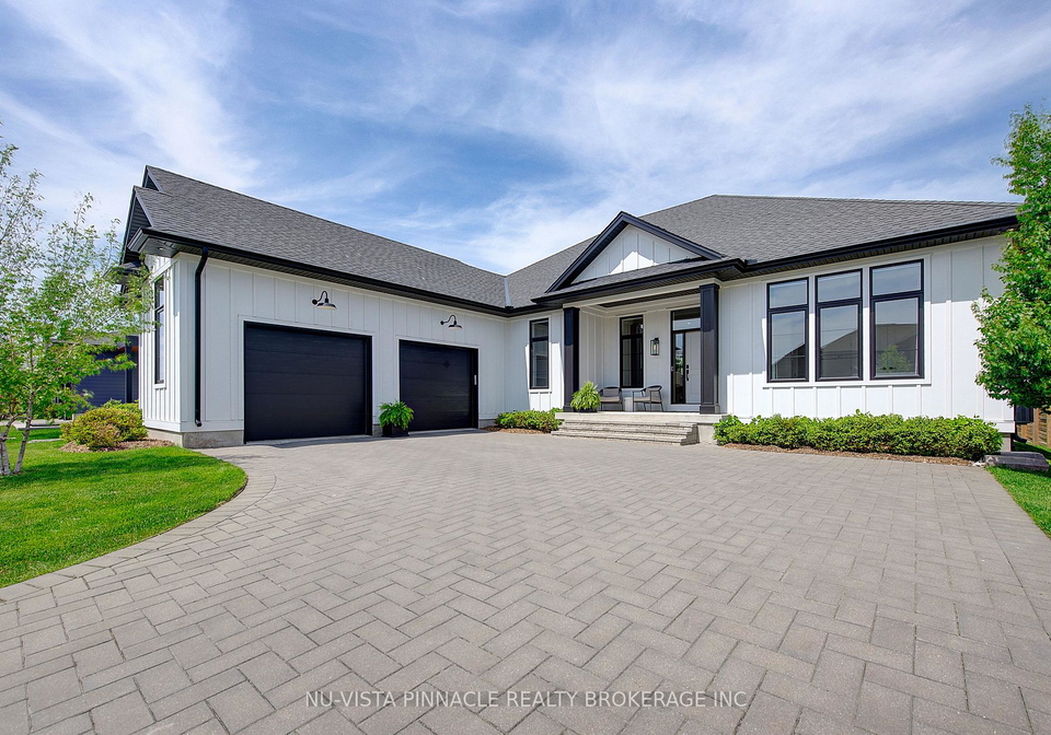 2572-lucas-avenue-strathroy-caradoc-ontario-x13209034