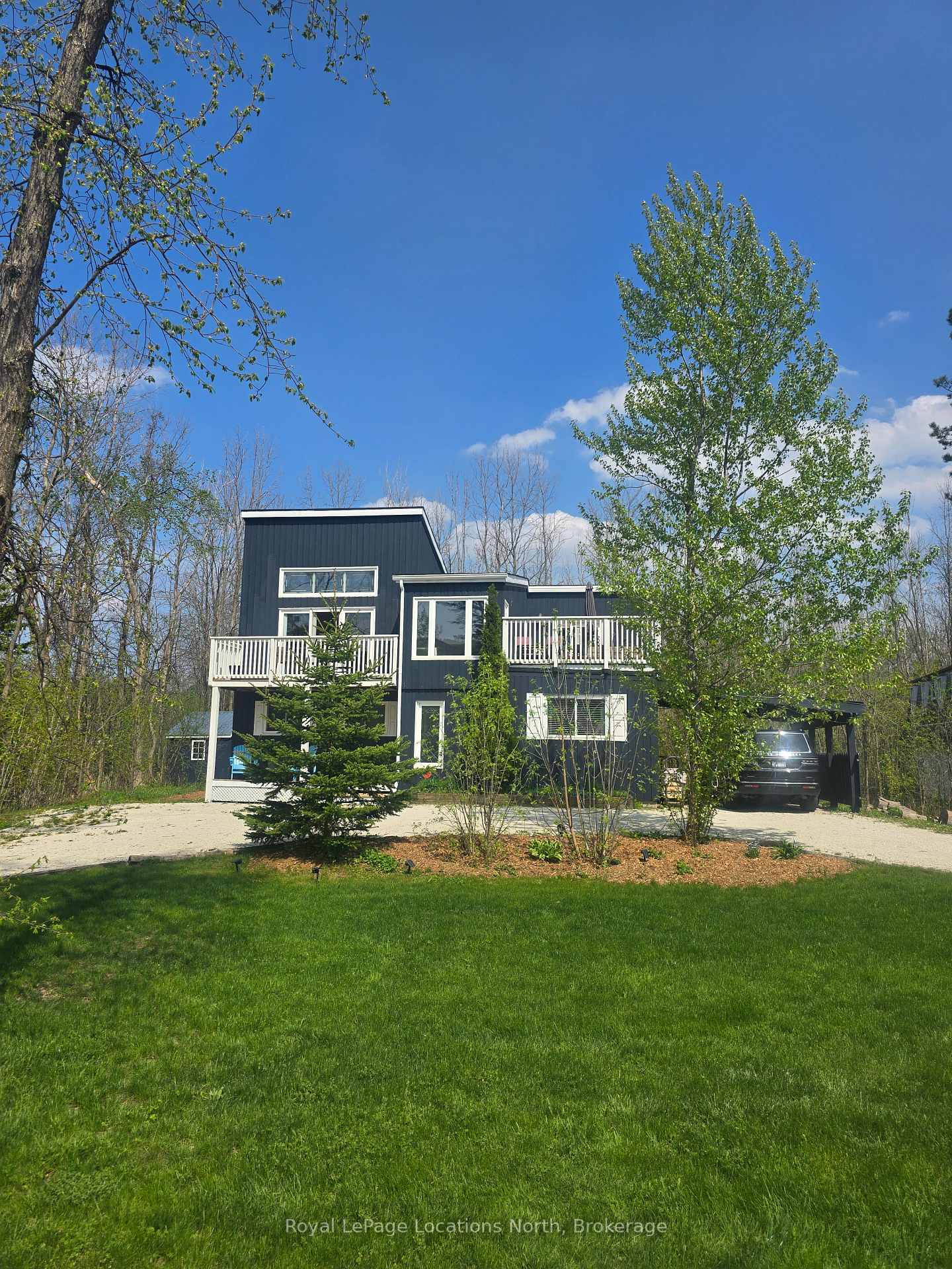 111-martin-grove-blue-mountains-ontario-x13209216