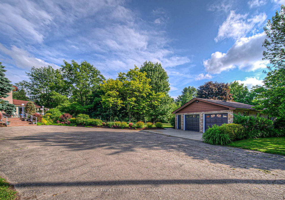 35-robinson-road-cambridge-ontario-x13209328