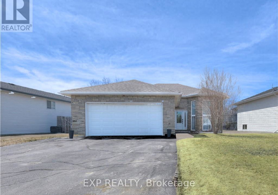 4343-chateau-crescent-greater-sudbury-ontario-x13209550