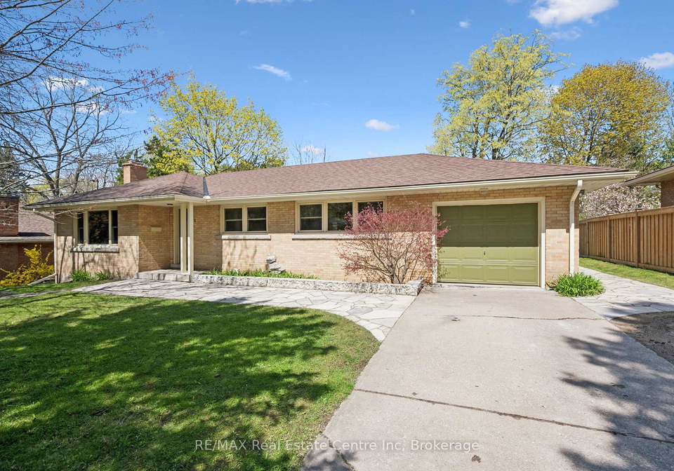 8-harcourt-drive-guelph-ontario-x13209840