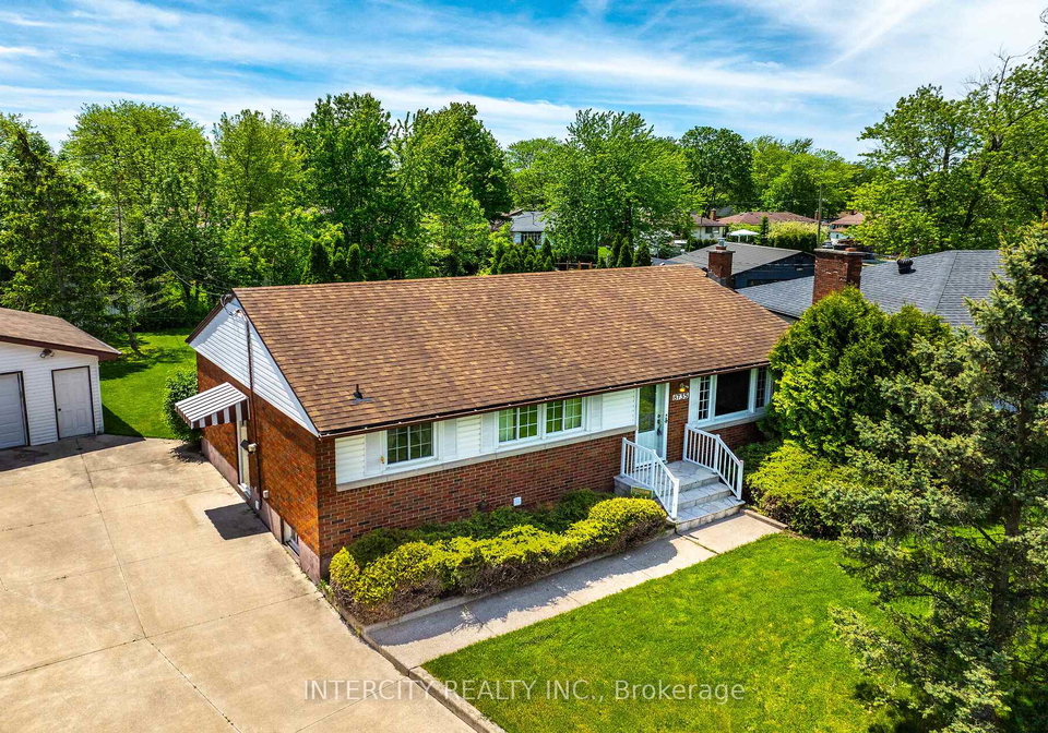 8735-howe-crescent-niagara-falls-ontario-x13209848