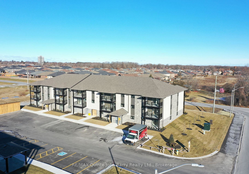 308-10-hillside-meadow-drive-quinte-west-ontario-x13209996