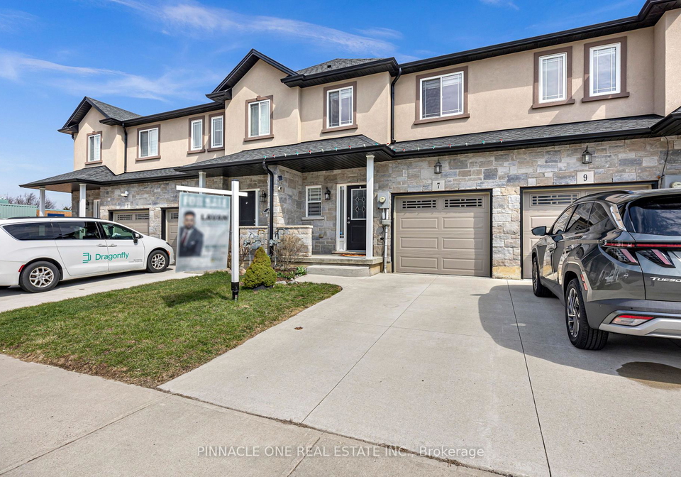 7-mistywood-drive-hamilton-ontario-x13210068