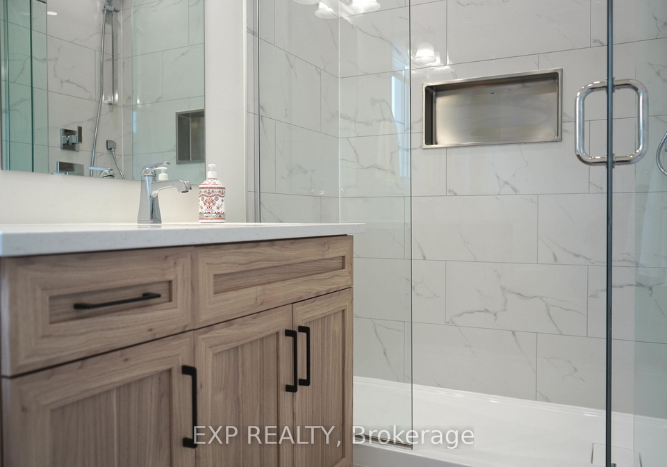 242-queen-street-north-dundas-ontario-x13210470