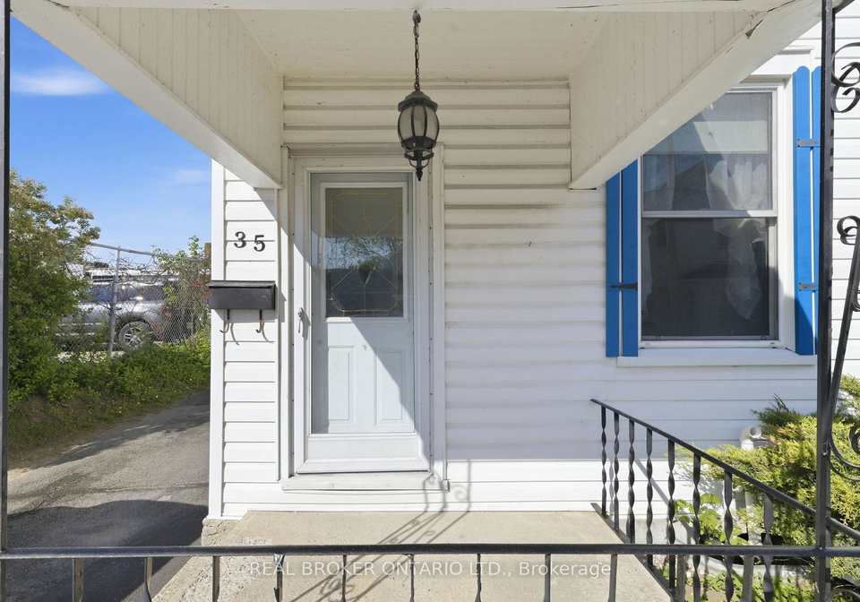 35-victoria-street-carleton-place-ontario-x13210680