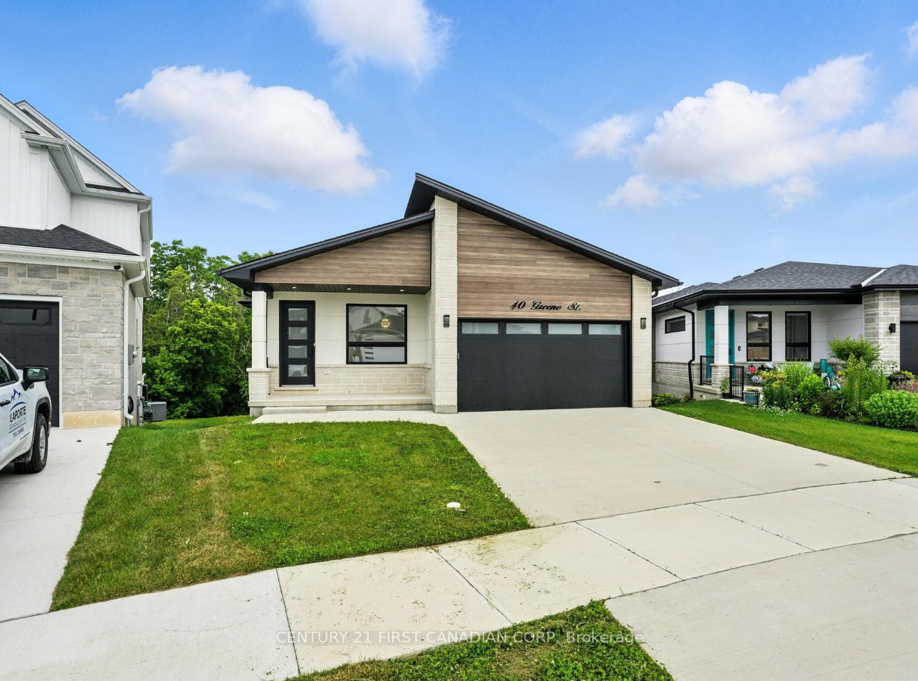 40-greene-street-south-huron-ontario-x13210908