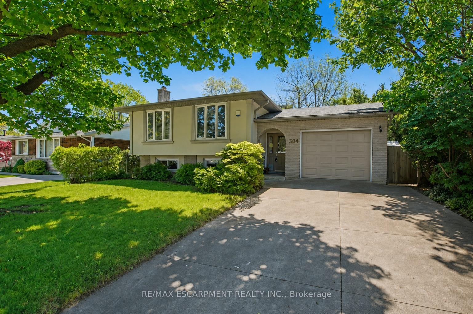 304-st-andrews-drive-hamilton-ontario-x13210986