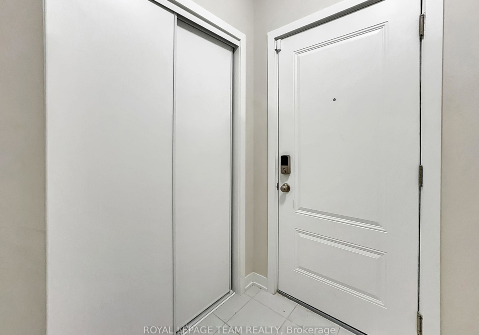 218-lillian-freiman-private-ottawa-ontario-x13210996