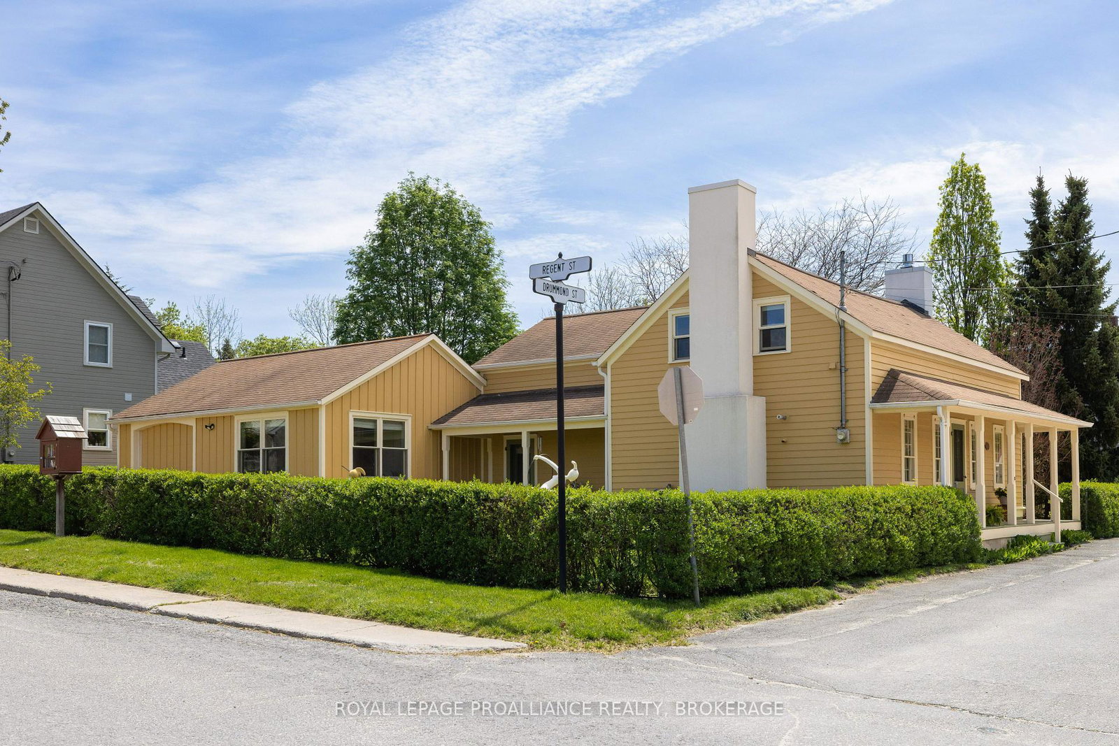 10-drummond-street-e-kingston-ontario-x13211066