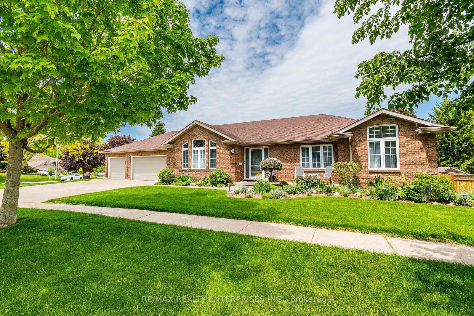 8-cherry-ridge-boulevard-pelham-ontario-x13211440