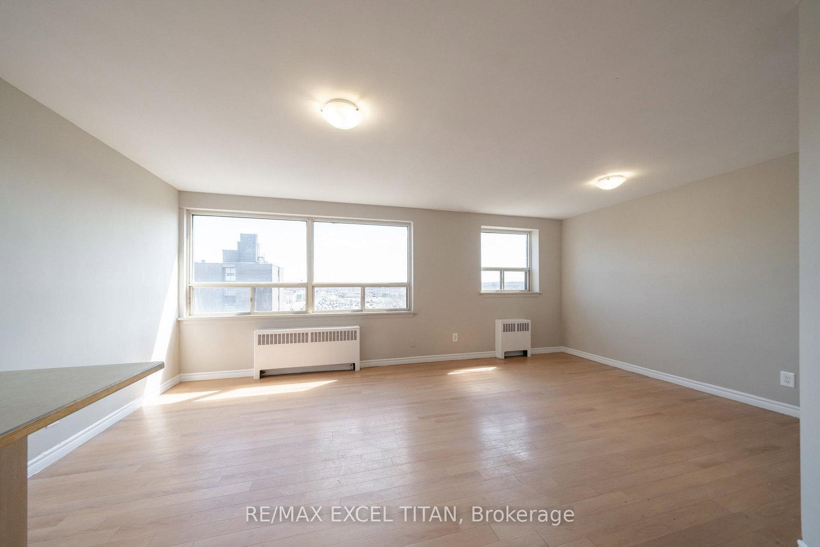 468-ottawa-street-hamilton-ontario-x13211640