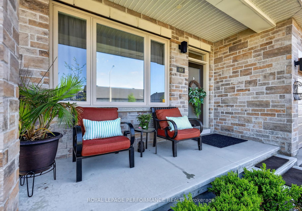 669-bracewell-street-mississippi-mills-ontario-x13211676