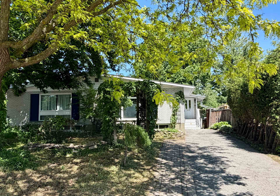 21-southview-crescent-ottawa-ontario-x13211740