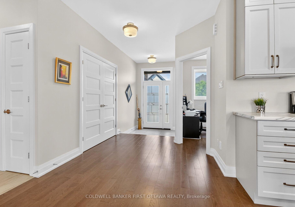 124-lyon-street-e-russell-ontario-x13211782
