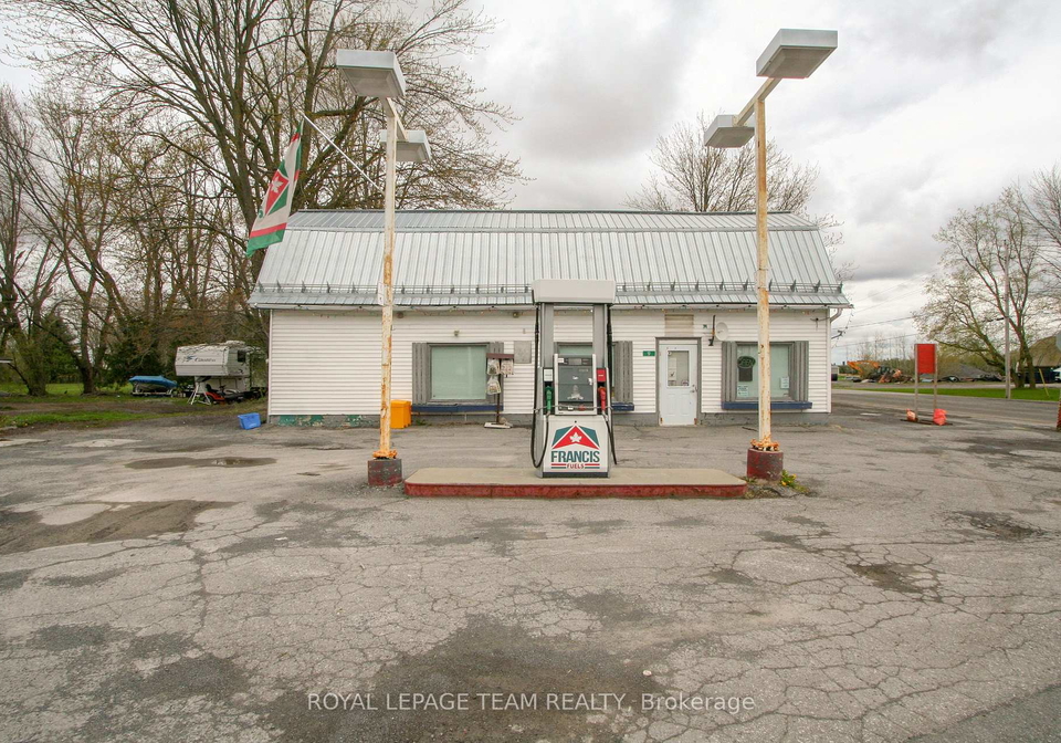 9-cockburn-street-north-stormont-ontario-x13211888