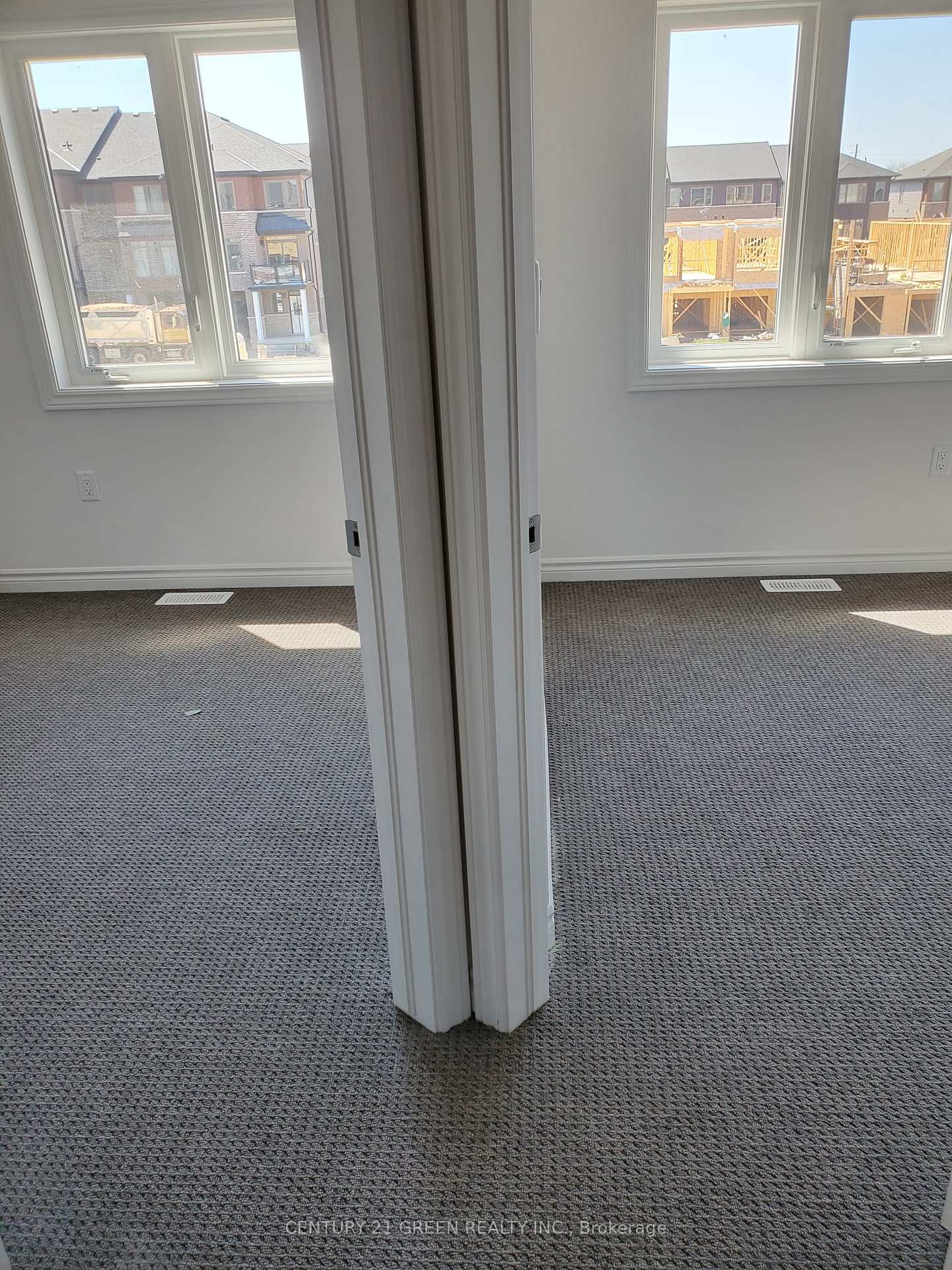 61-soho-street-hamilton-ontario-x13212054