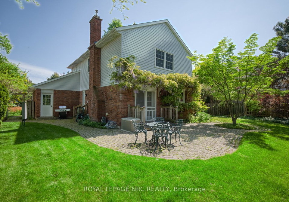 35-garrison-village-drive-niagara-on-the-lake-ontario-x13212340