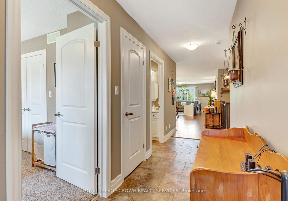 25-clayton-street-west-perth-ontario-x13213122
