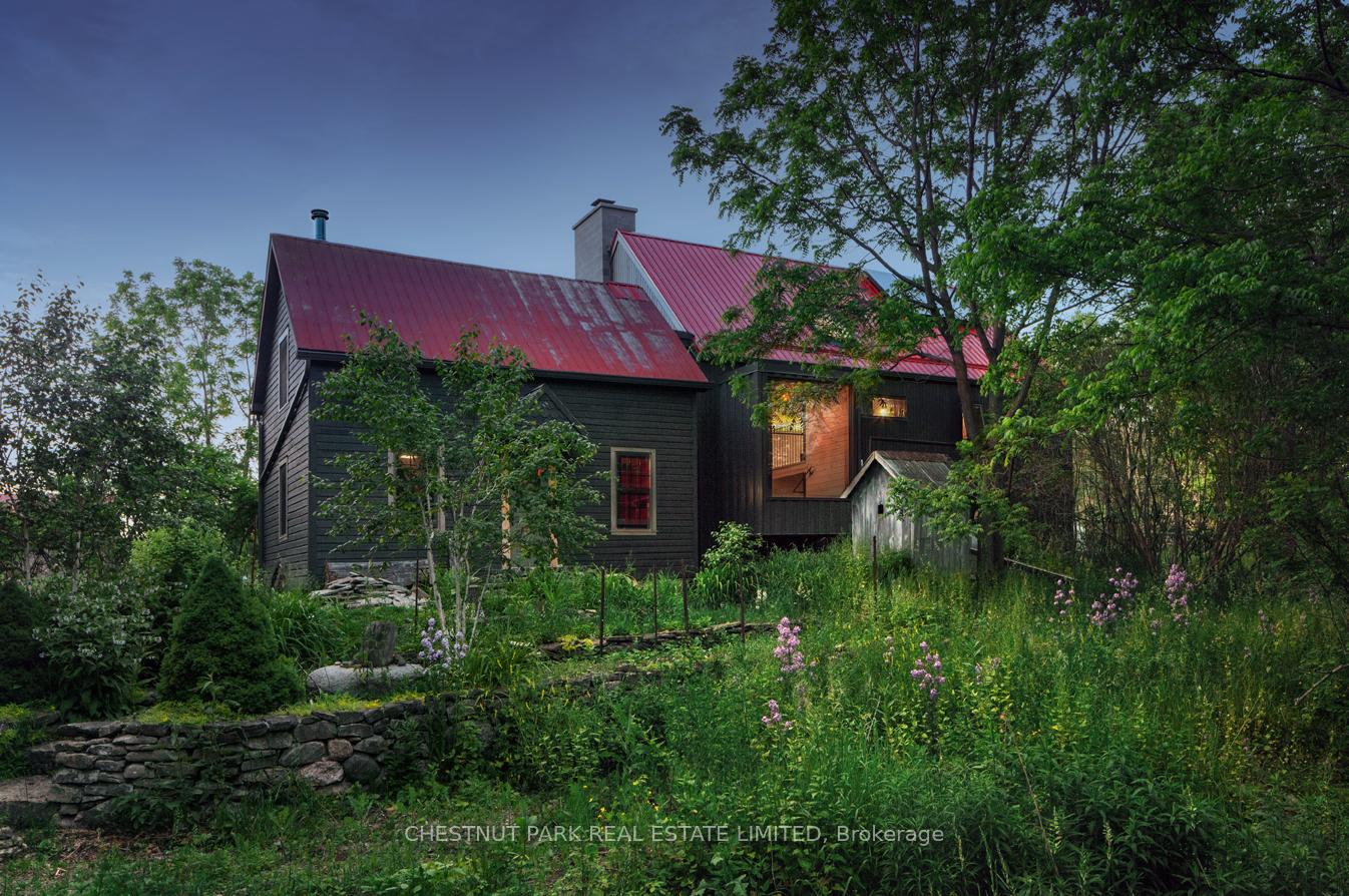 1-station-road-prince-edward-county-ontario-x13213214