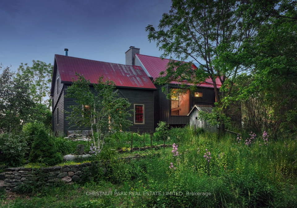 1-station-road-prince-edward-county-ontario-x13213214