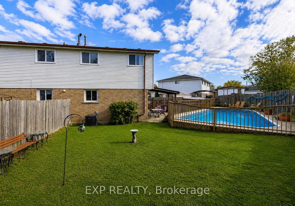 9-cleveland-place-hamilton-ontario-x13213408
