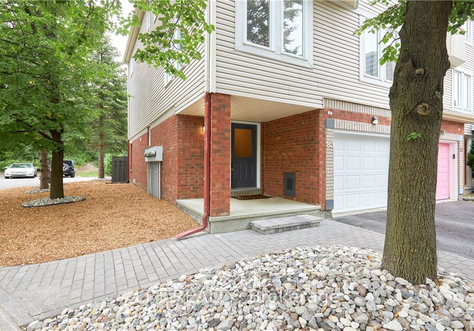 83-corsica-private-ottawa-ontario-x13213420