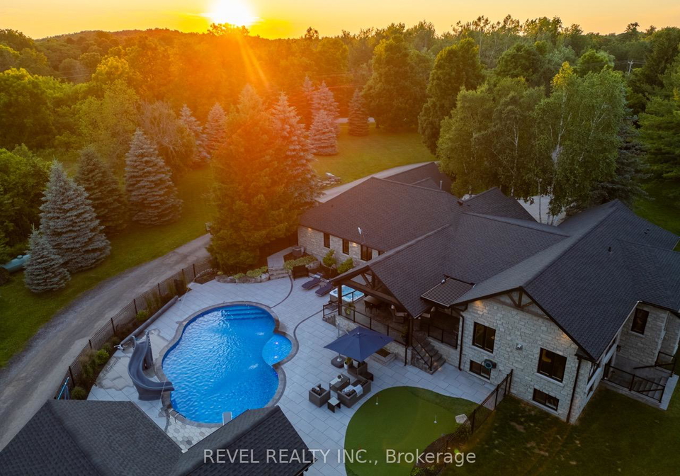102-concession-11-e-hamilton-ontario-x13213590