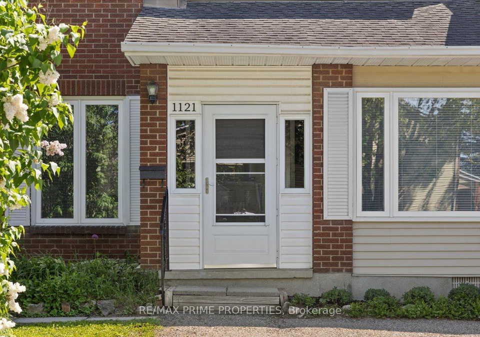 1121-st-emmanuel-terrace-ottawa-ontario-x13213660