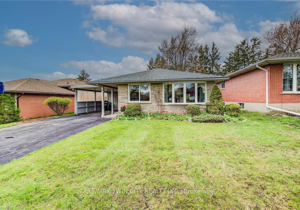 18-queenston-crescent-kitchener-ontario-x13213826