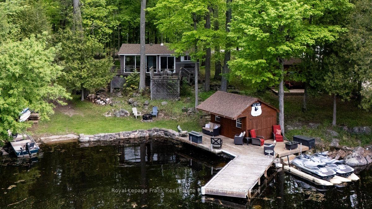 28-fire-route-96-trent-lakes-ontario-x13213902