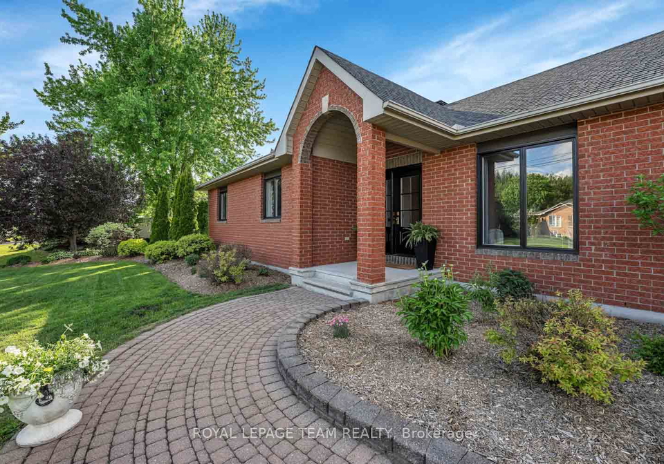 6567-courtland-grove-crescent-ottawa-ontario-x13213972