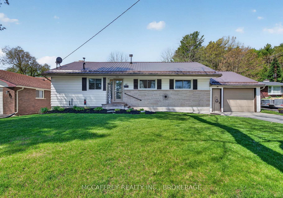 46-college-street-tweed-ontario-x13213978